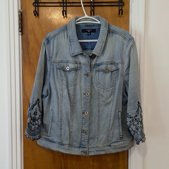 Tommy Hilfiger's Embroidered Jeans Jacket (XL) - Picture 1 of 11